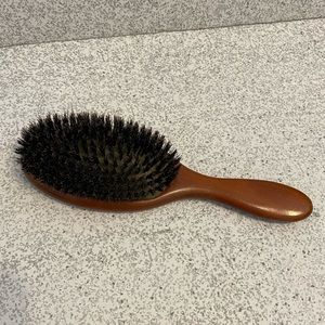 T3 boar bristle brush wooden handle never used!